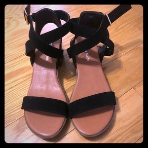 Top Model Size 5 Chunky Sandal Heel. NEW